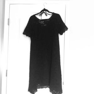 A Pea in the Pod black lace maternity dress
